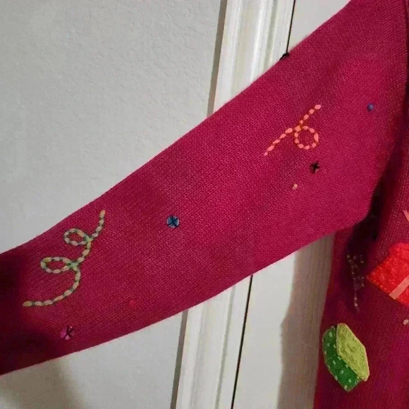 Susan Bristol Hand Embroidered Christmas Sweater Size Petite Small - Picture 6 of 8